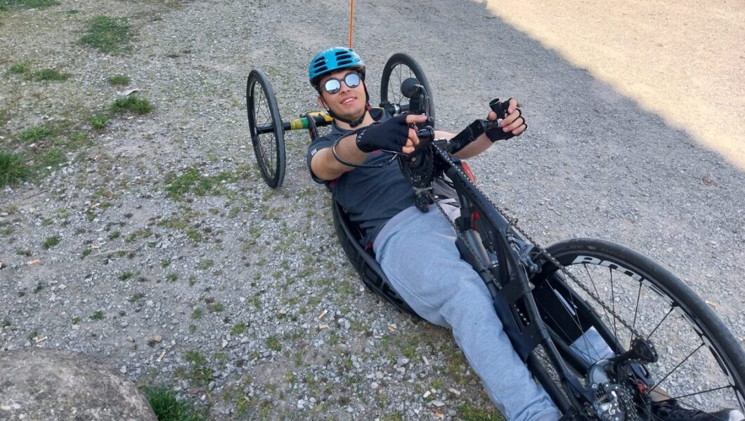 Davyd Andreish mentre si allena con l'handbike