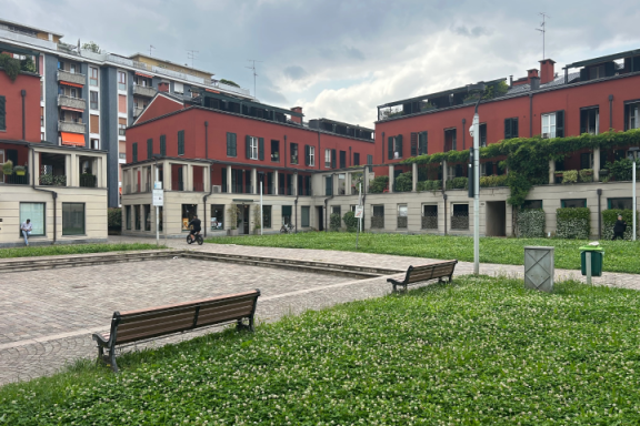 PIAZZA PAVESE