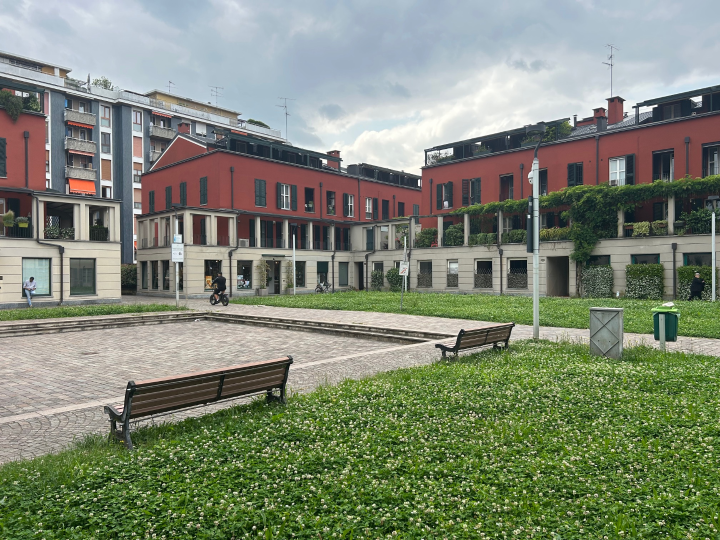 PIAZZA PAVESE